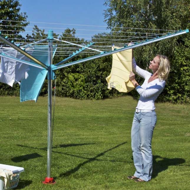 Как сушить белье на улице в частном доме фото